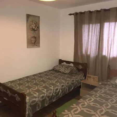 Apartment Laona Dhrousha
